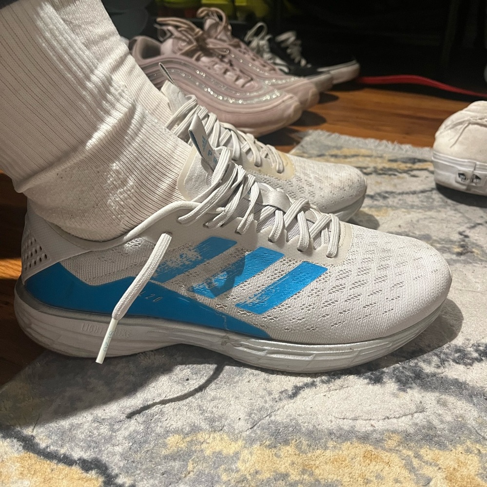 ADIDAS SL20